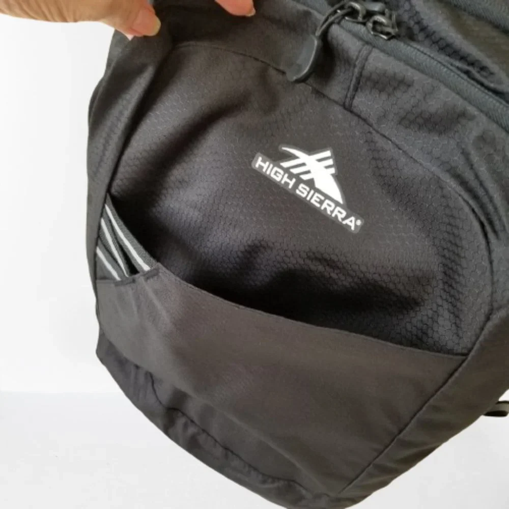 NWT! High Sierra Backpack with Laptop Divider/Bottle Pockets/Padded Back - Picture 2 of 11